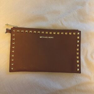 Michael Kors Large Wristlet Brown Leather Jet Set Gold Pyramid Studs Zip